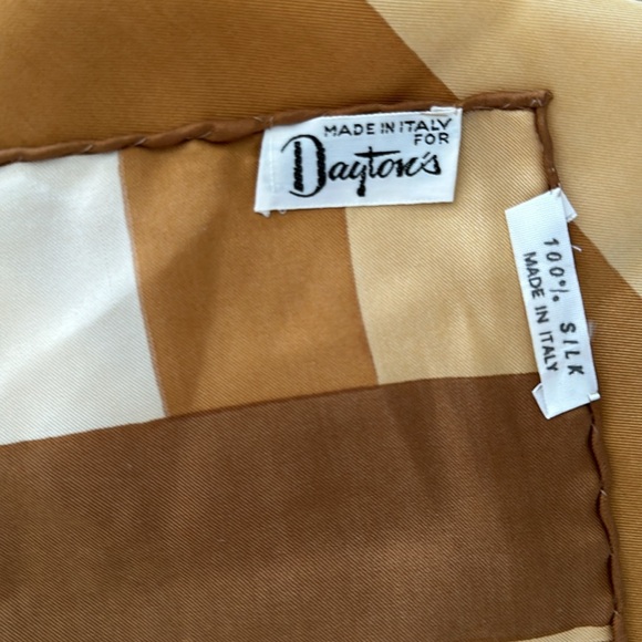 Dayton’s Italian Silk Scarf Vintage - Picture 3 of 3